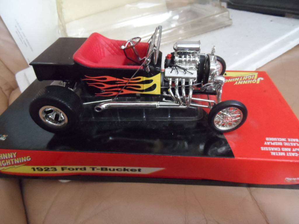 johnny lightning 1923 ford t bucket 1/18