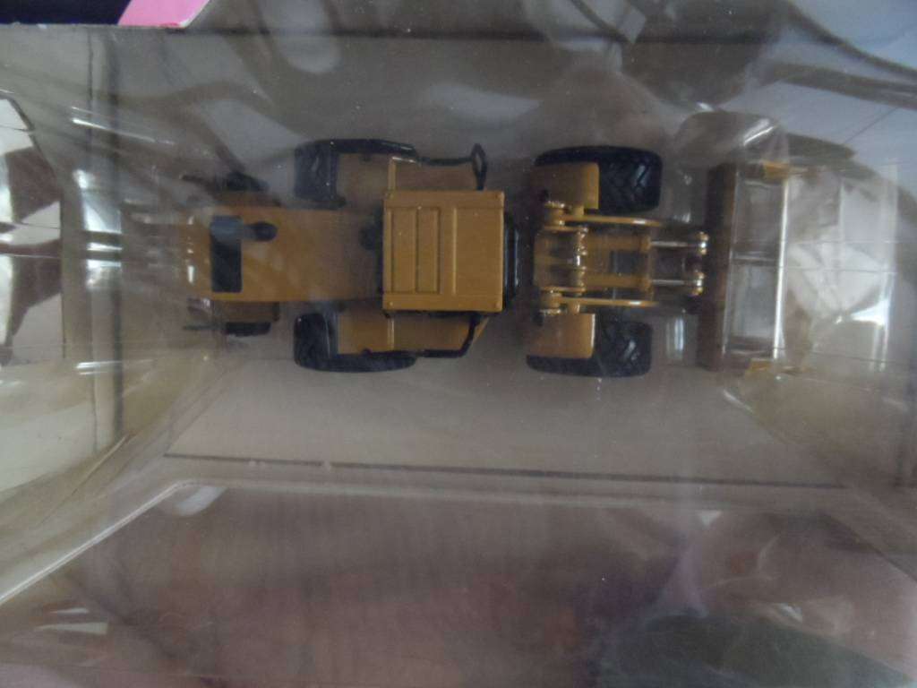 Norscot Caterpillar Cat 980G Wheel Loader 1/50 Scale Model Yellow Diecast- new In Box