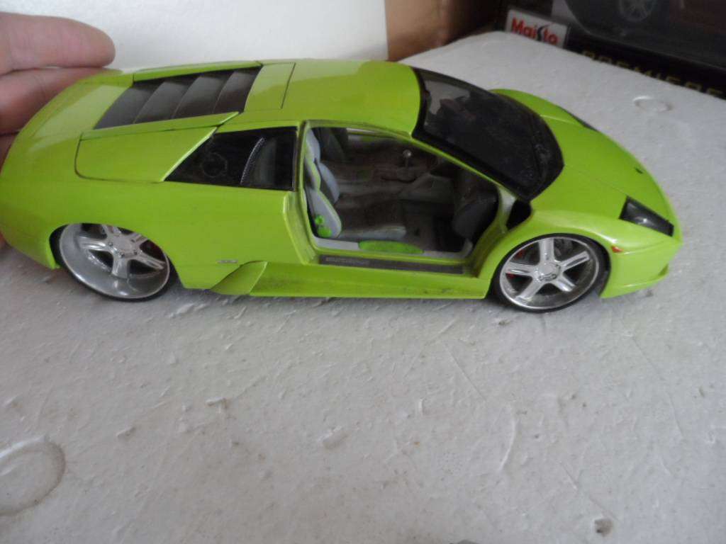 Maisto Lamborghini Murcelao 1/18 SCALE -- for RieBad2762 only