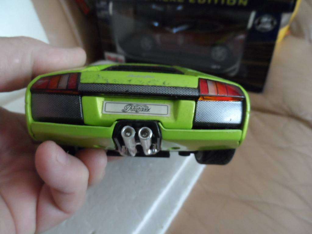 Maisto Lamborghini Murcelao 1/18 SCALE -- for RieBad2762 only