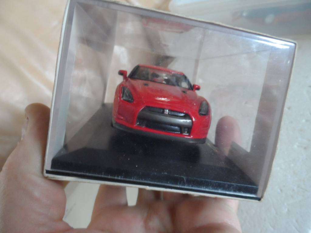 Burago 1/32 - Nissan Skyline GTR Red 2009  -[m23]