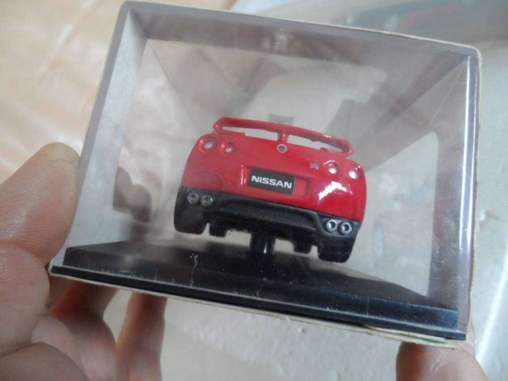Burago 1/32 - Nissan Skyline GTR Red 2009  -[m23]