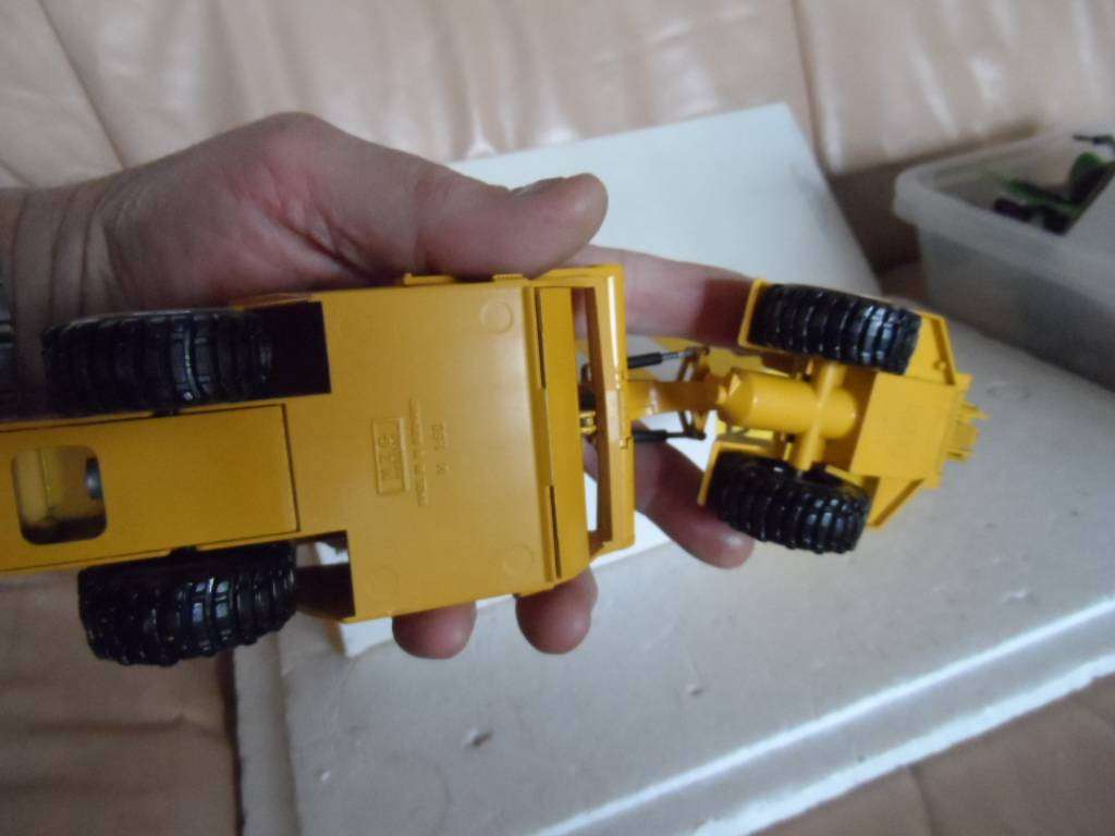 VINTAGE NZG CATEPILLAR CAT 627 PUSH-PULL SCRAPER 1:50 #127 MADE IN GERMANY [m 25]