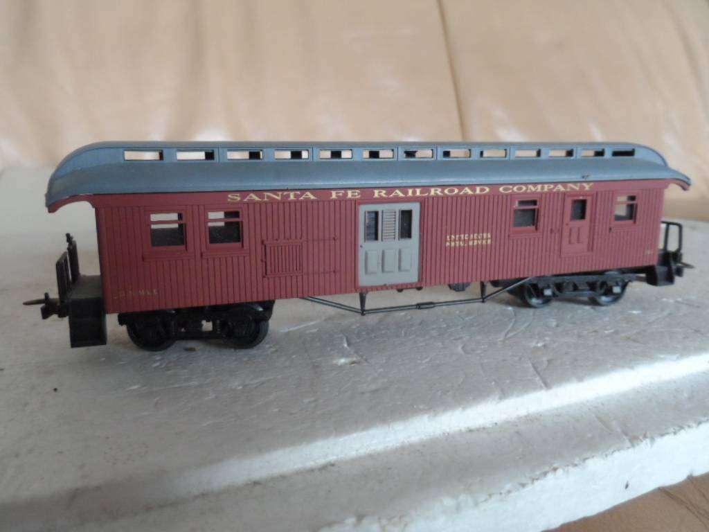 HO SANTA FE MAIL CAR-  [HO7]