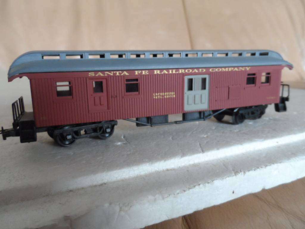 HO SANTA FE MAIL CAR-  [HO7]