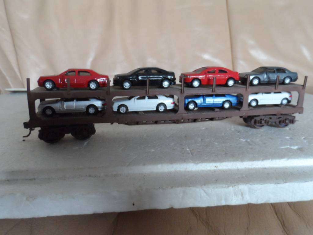 LIMA CAR TRANSPORT  WAGON WITH EIGHT CAR LOAD - KADEES [HO7]