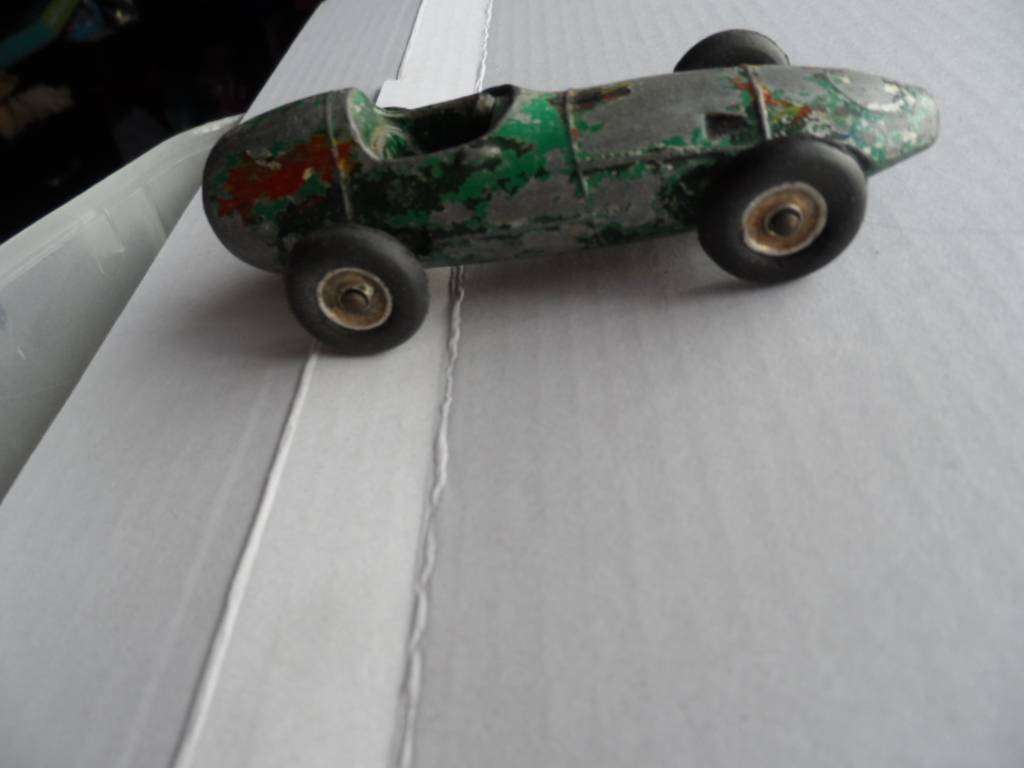 Dinky Toys 239 Vanwall Racing Car c.1958-1960. [D24]