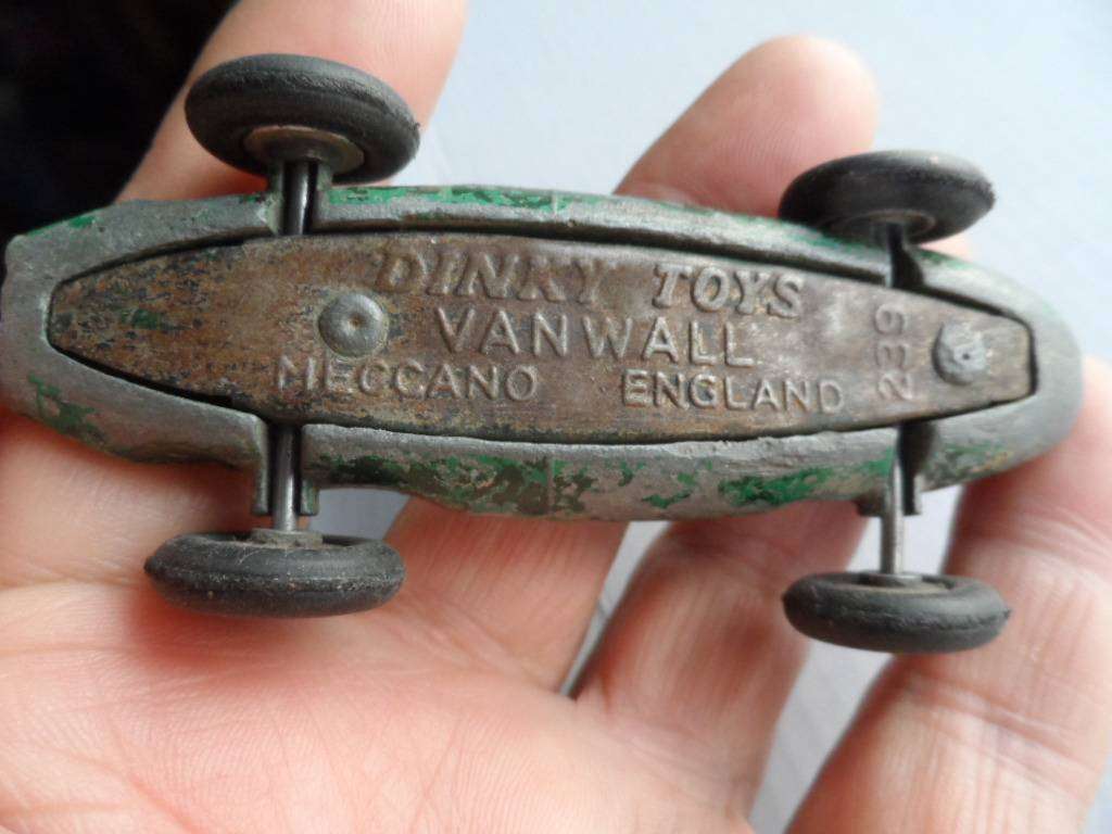 Dinky Toys 239 Vanwall Racing Car c.1958-1960. [D24]