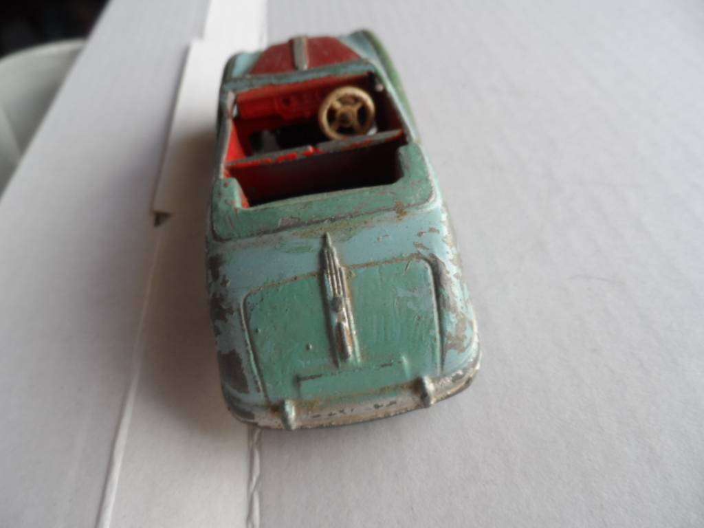 Dinky Toys GB #140a/106 Austin Atlantic Convertible - Sky Blue. [D24]