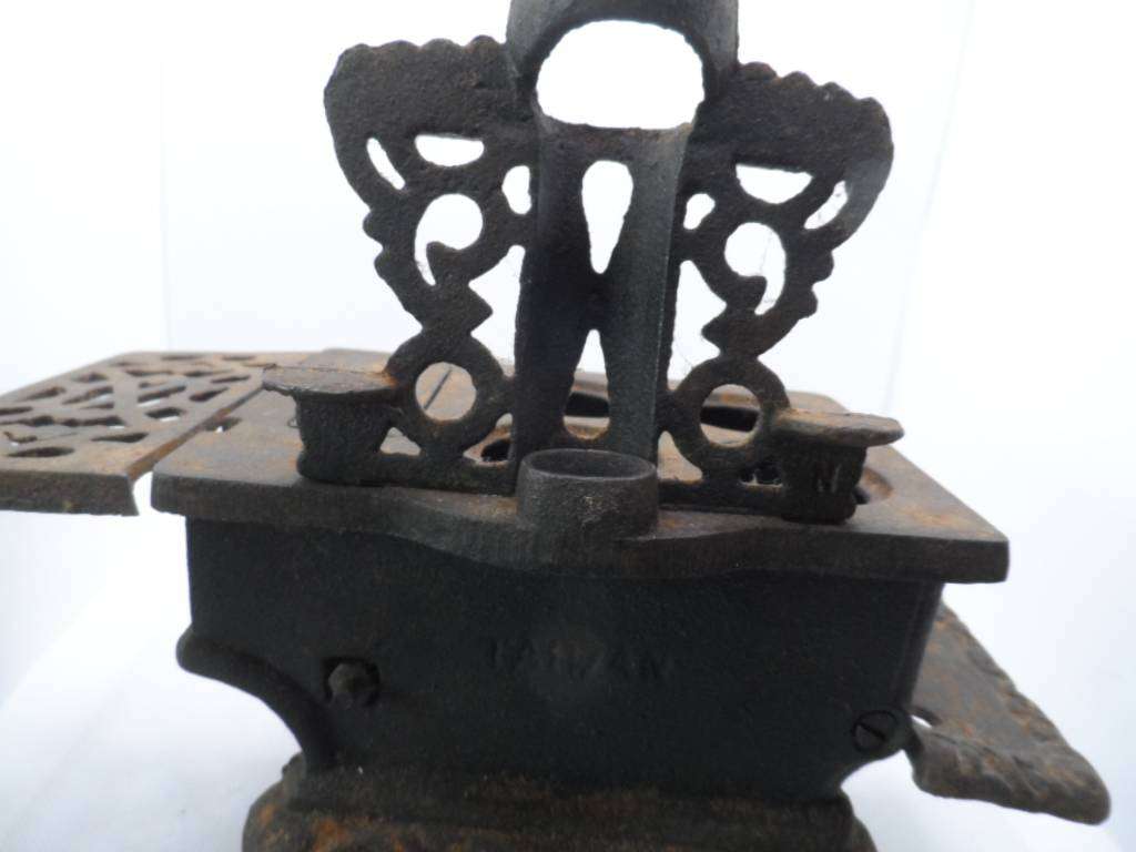 vintage crescent cast iron stove- one bid for all  [d60s]