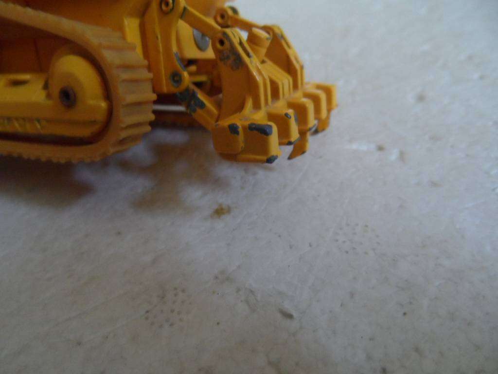 Vintage JOAL Caterpillar 955 Ref 213  Bulldozer   [m88]