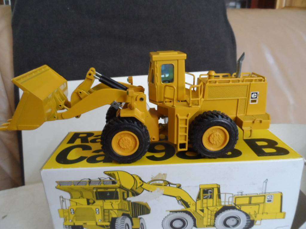 NZG 167 RADLADER CAT 988B SHOVEL LOADER 1.50 SCALE