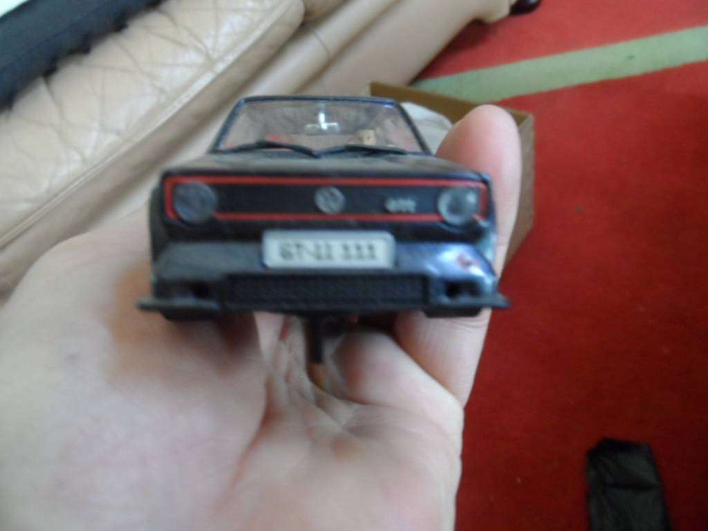 CARRERA  GOLF GTI SLOT CAR  1/32 [m100]