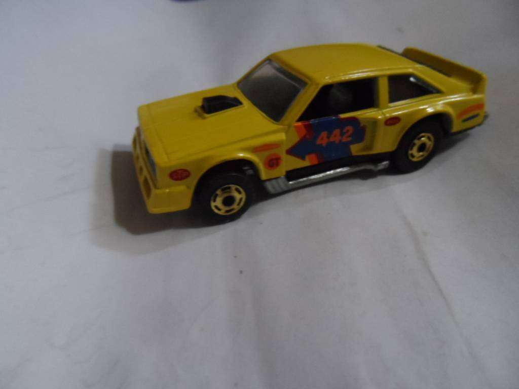 HOT WHEELS FLAT OUT 442
