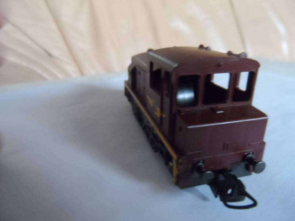 Vintage Lima SAR shunter   [ho2]