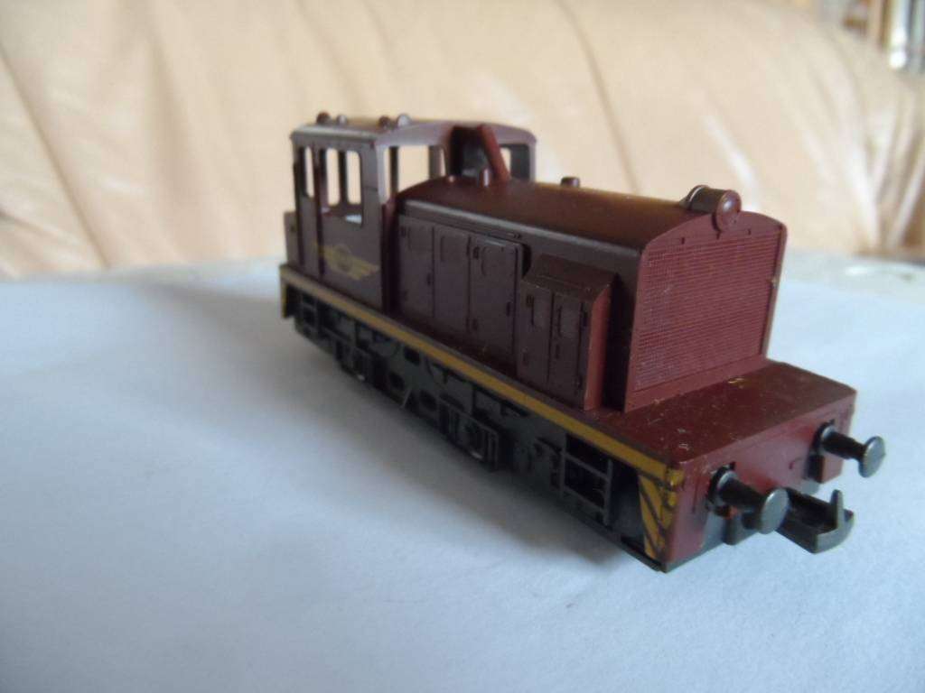 Vintage Lima SAR shunter   [ho2]