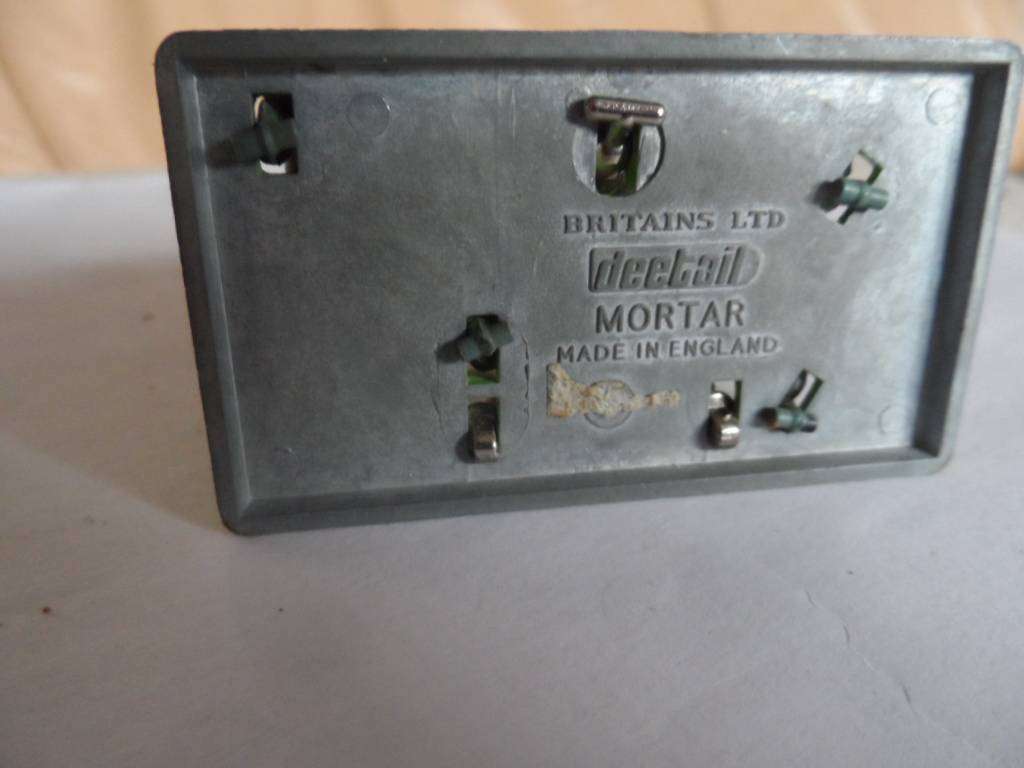 Vintage, Britains Deetail, WW2 US 75 mortar Crew, 1/32 Scale [m300]