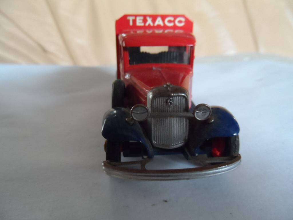 Vintage Lledo truck TEXACO MOTOR OIL [m2]