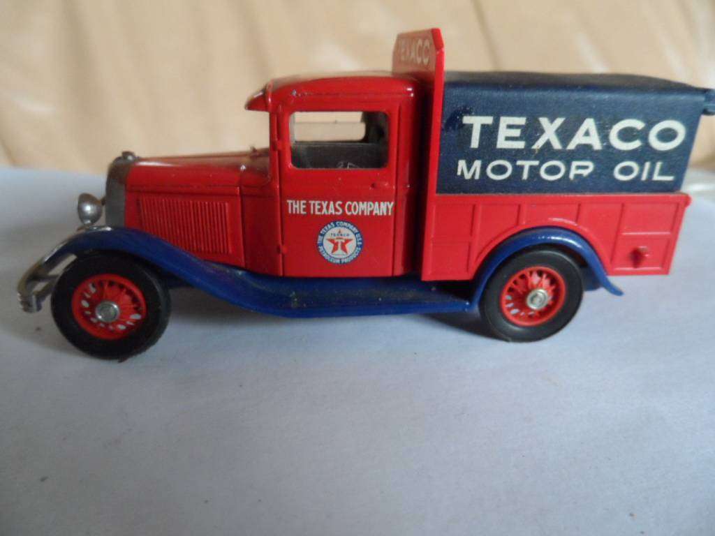 Vintage Lledo truck TEXACO MOTOR OIL [m2]