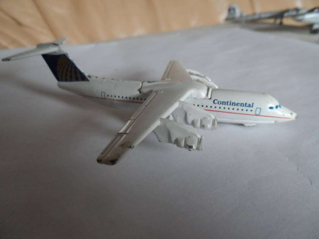 Vintage diecast continental airliner   [m45]