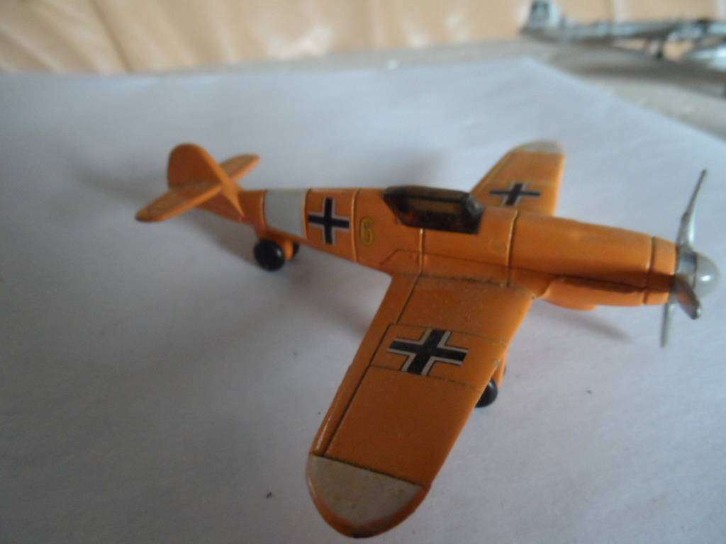 Vintage diecast fighter aircraft   [m45]