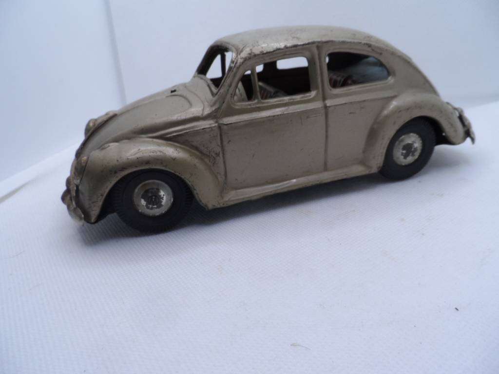 BANDAI 8 INCH  TIN BEETLE    [m45]
