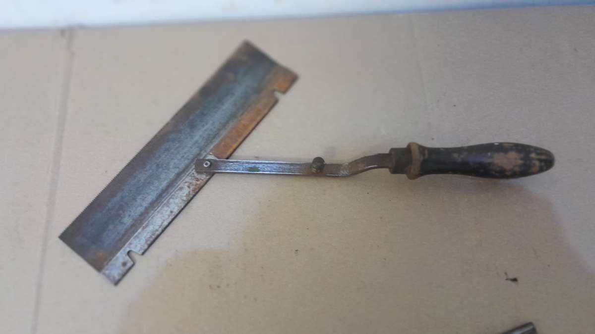 2 Dove tail saws - 1 left/right reversible & another