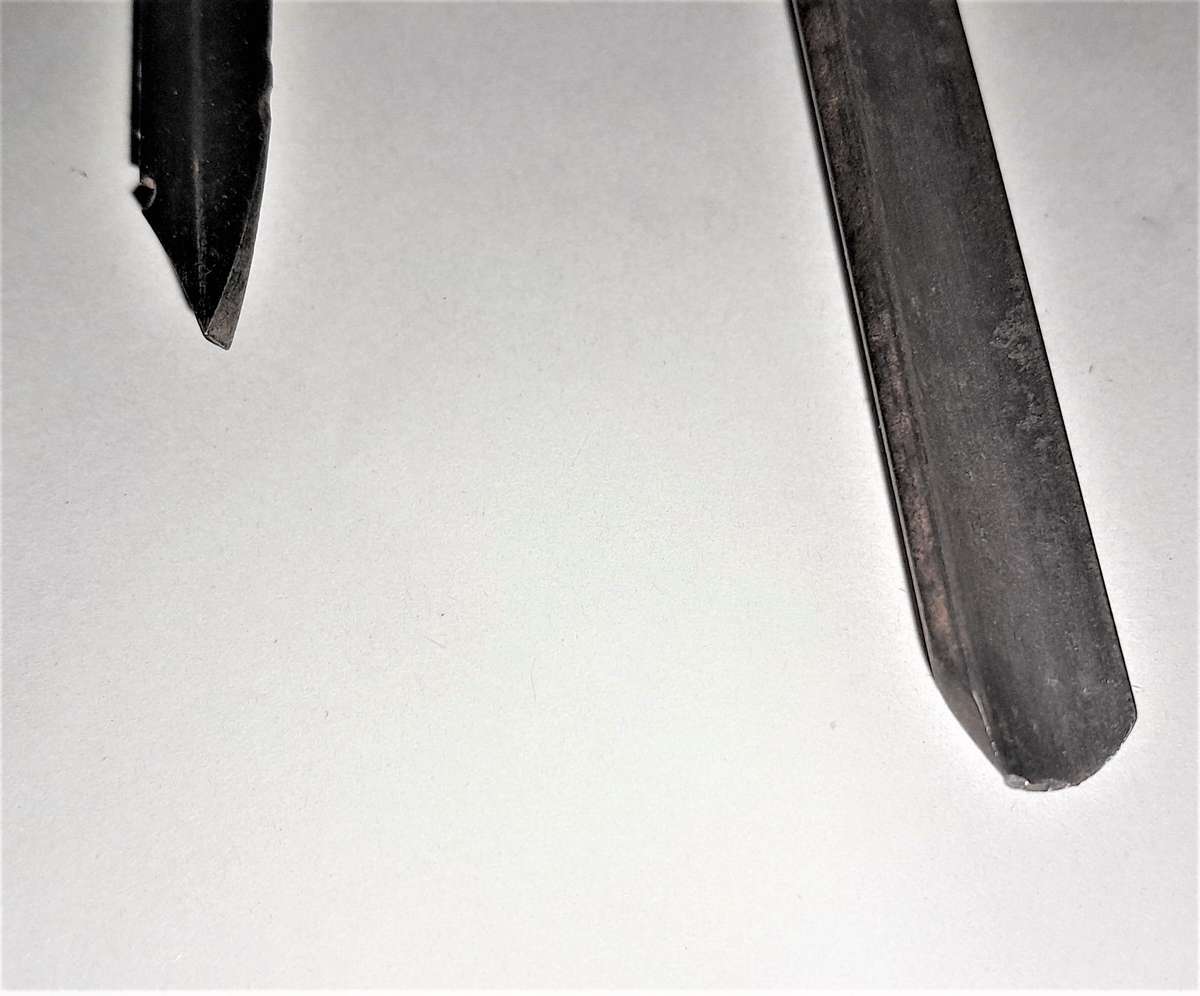 2 Wood Turning Lathe Chsels as per pictures