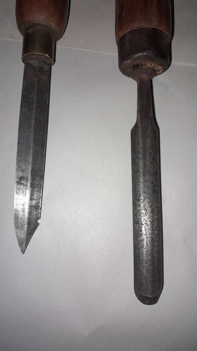 2 Wood Turning Lathe Chsels as per pictures