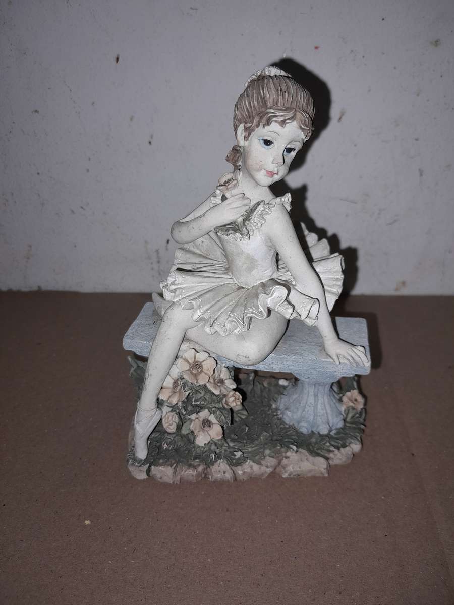 3 Figurines - H12 &14cm - for garden? -  as per pictures