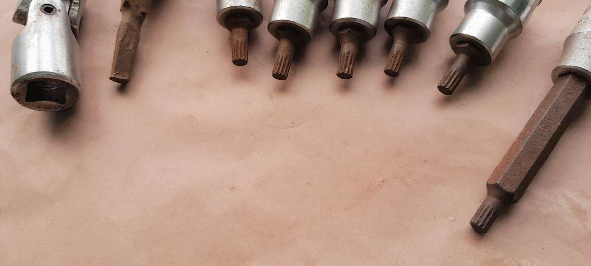 8 Sockets  -As per pictures