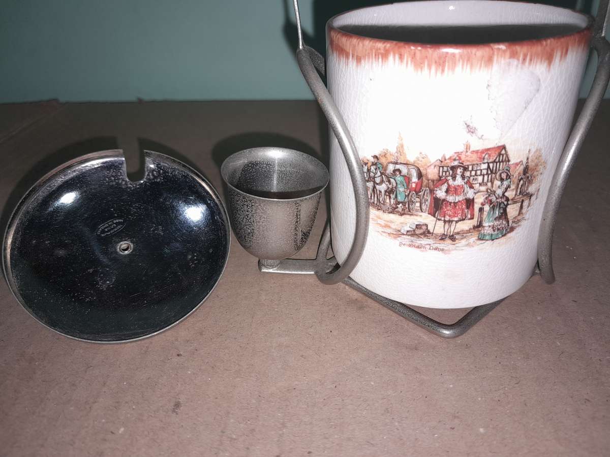 Vintage Sandland Ware Sugar/Mustard Bowl on Stand -  Hanley Staffordshire England - As per pictures