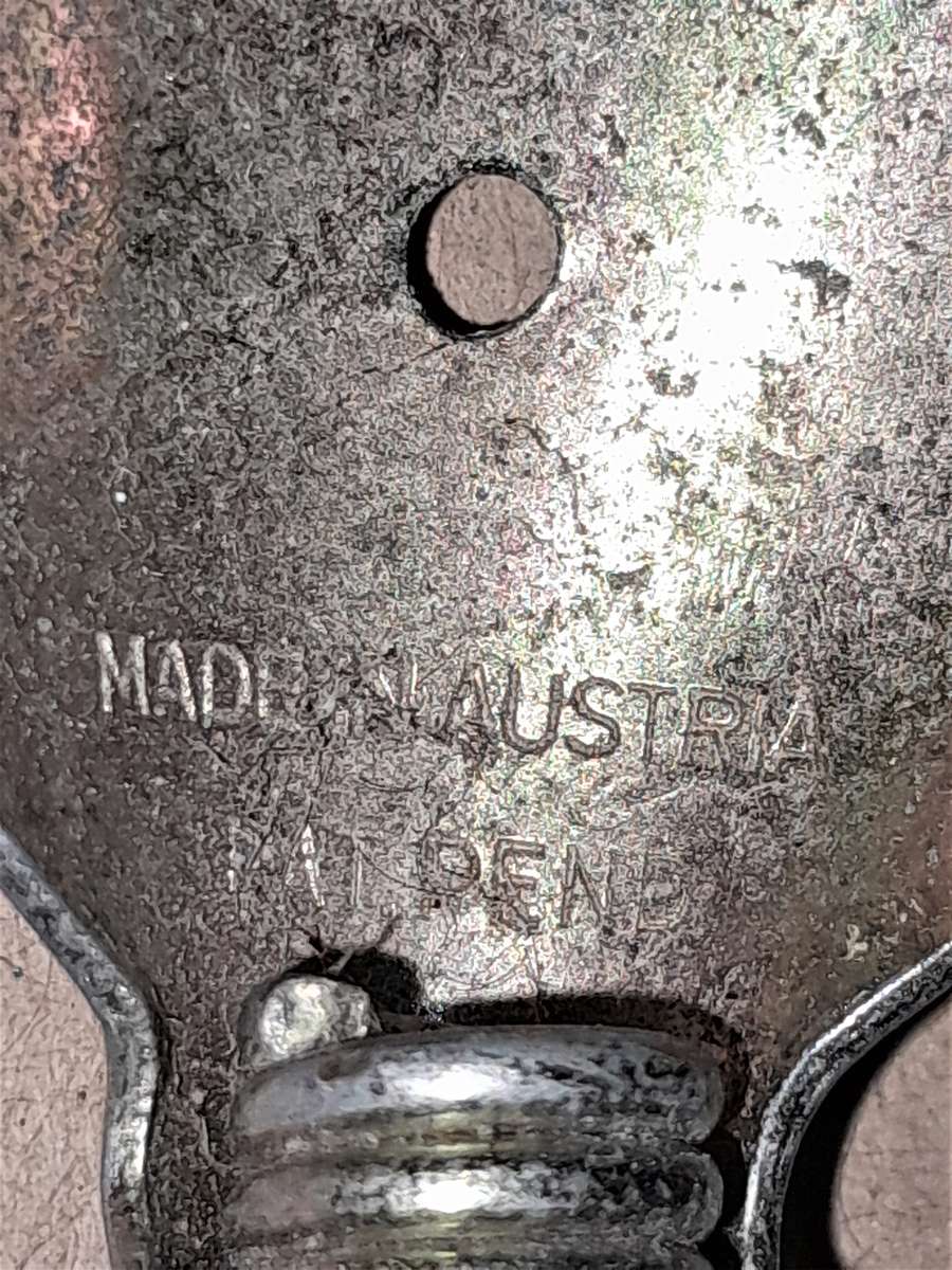 4 Vintage Metal Shoe Stretcher - Made in Austria Pat Pending - As per pictures - bid per 1