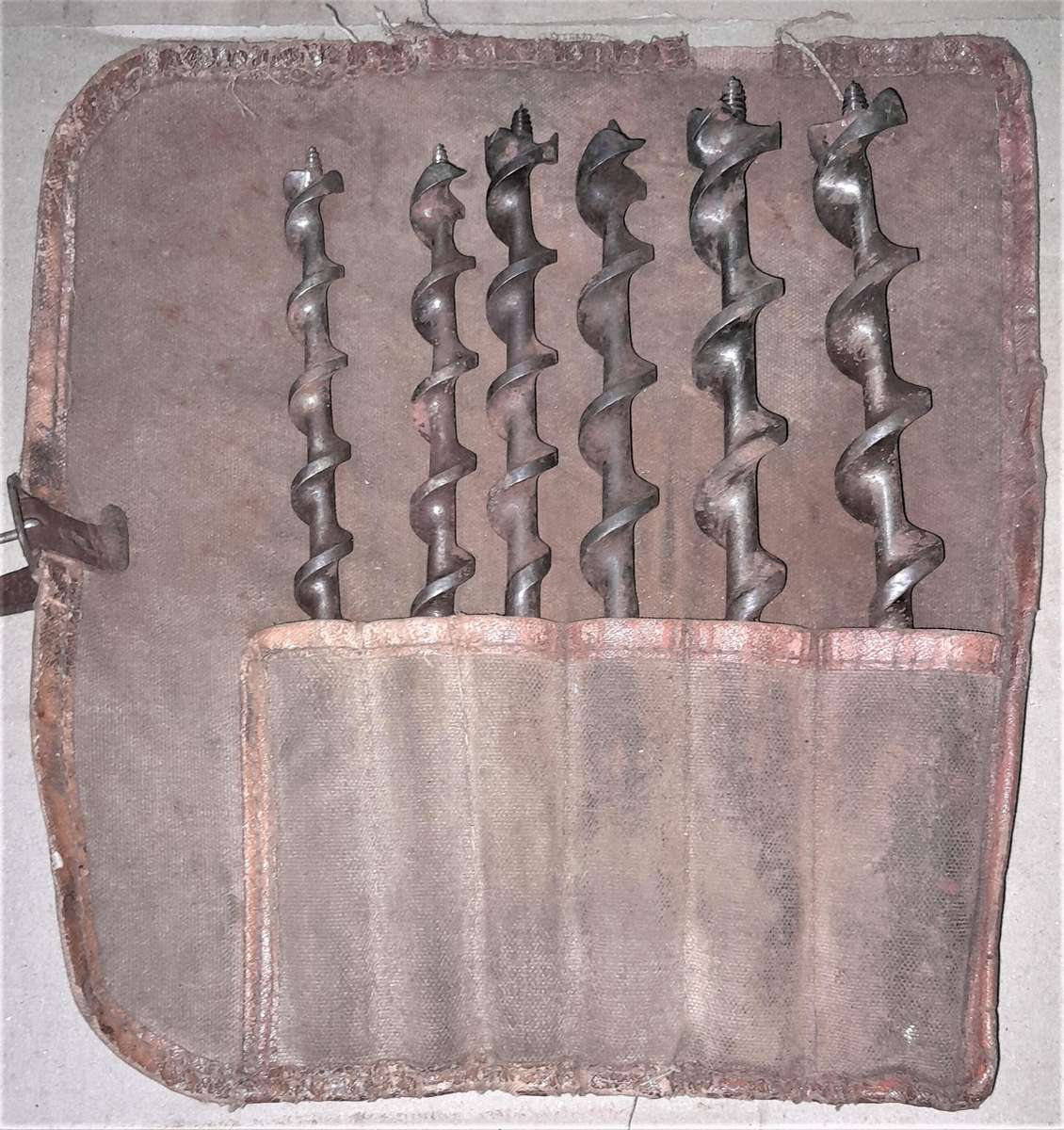 6 Irwin auger bits - sizes 9. 10. 11. 12. 14, 15 + case- as per pictures