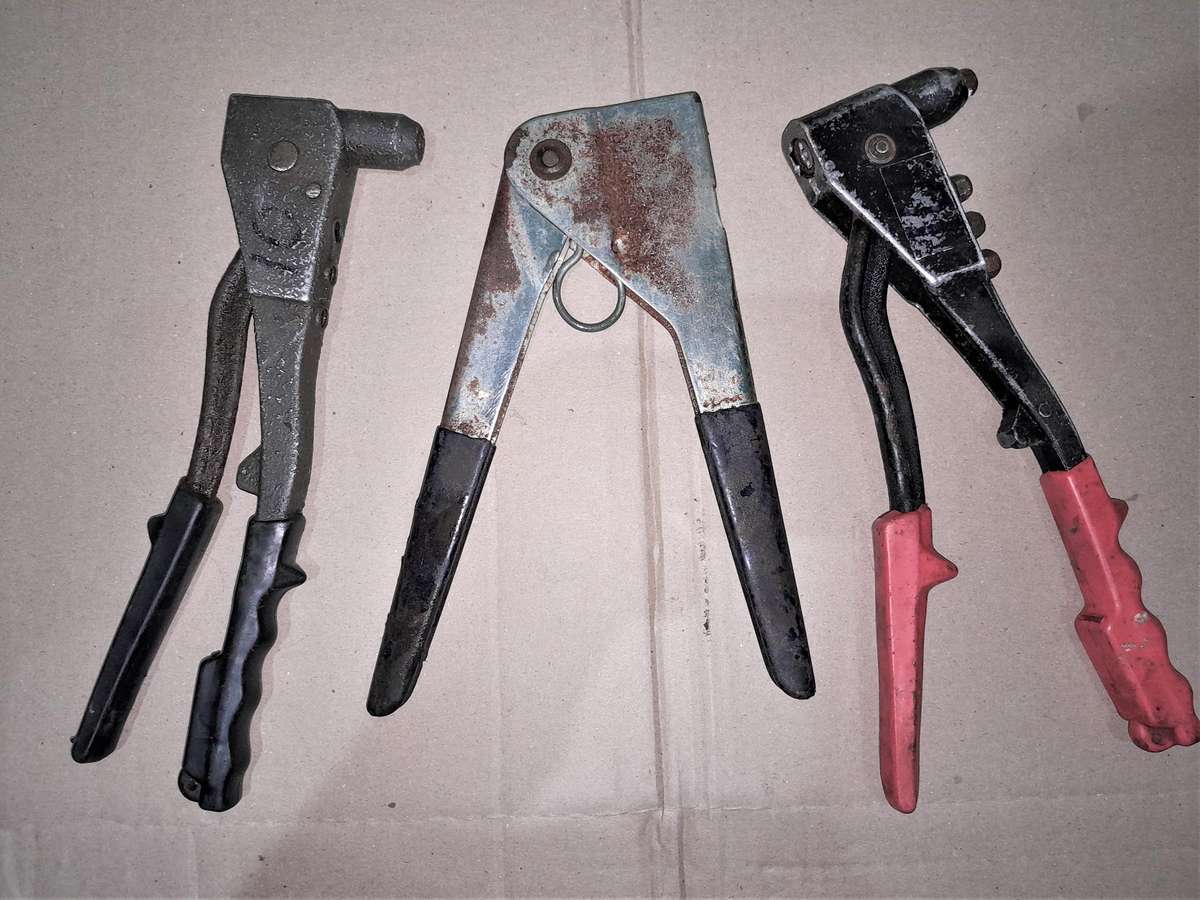 3 RIvert Guns - as is