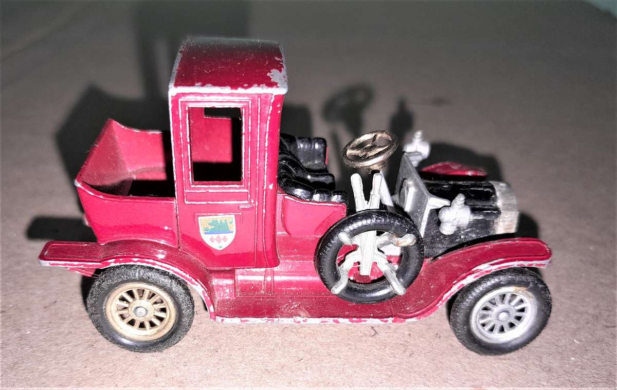 3 Diacast models - Models of yesteryear, LLEDO & Days Gone