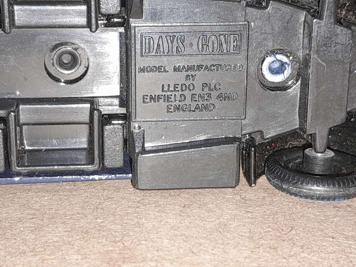 3 Diacast models - Models of yesteryear, LLEDO & Days Gone