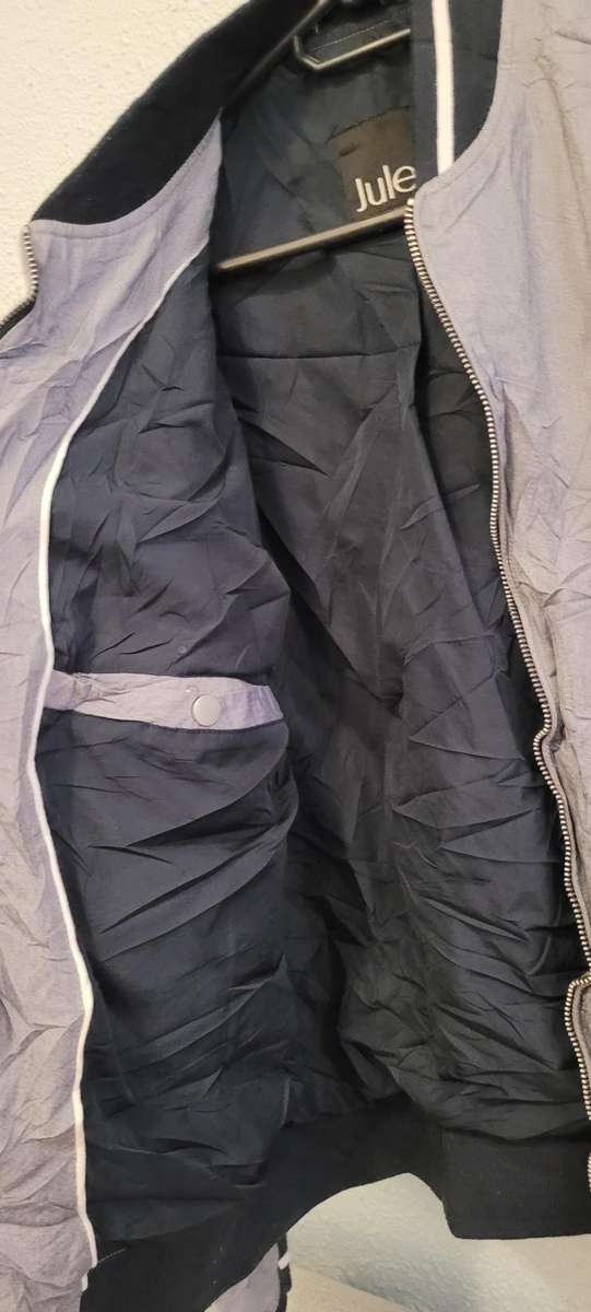 Men's jacket (grey with black) - Medium