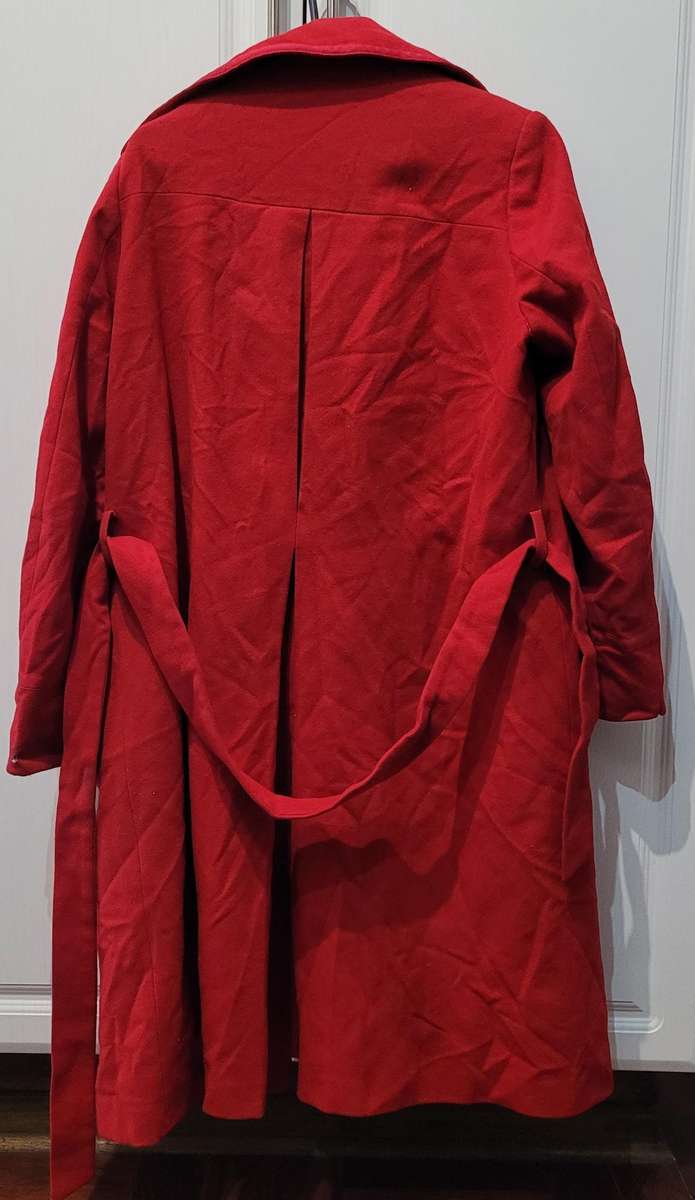 Stunning red coat with belt (UK 12 / USA 8)