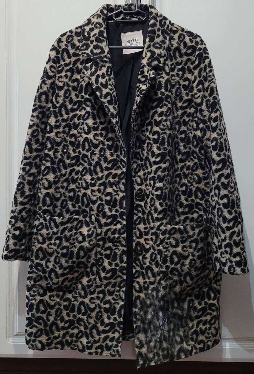 Beautiful ladies coat (XL)