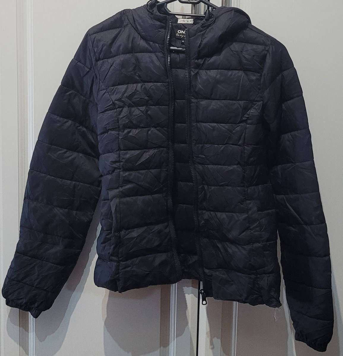 Puffer jacket with hoodie