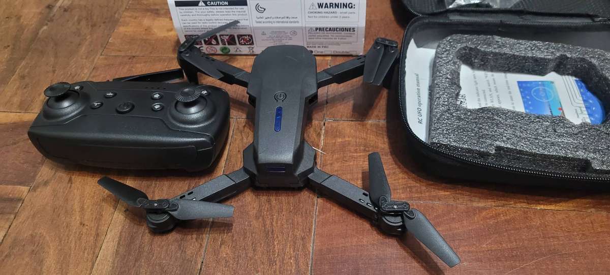 E88 Foldable drone with camera (read description)