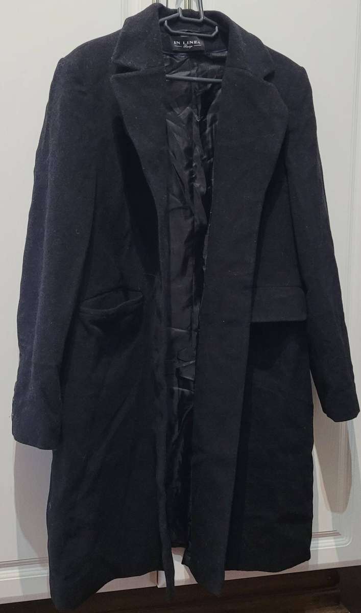 Ladies black coat (Size 42)