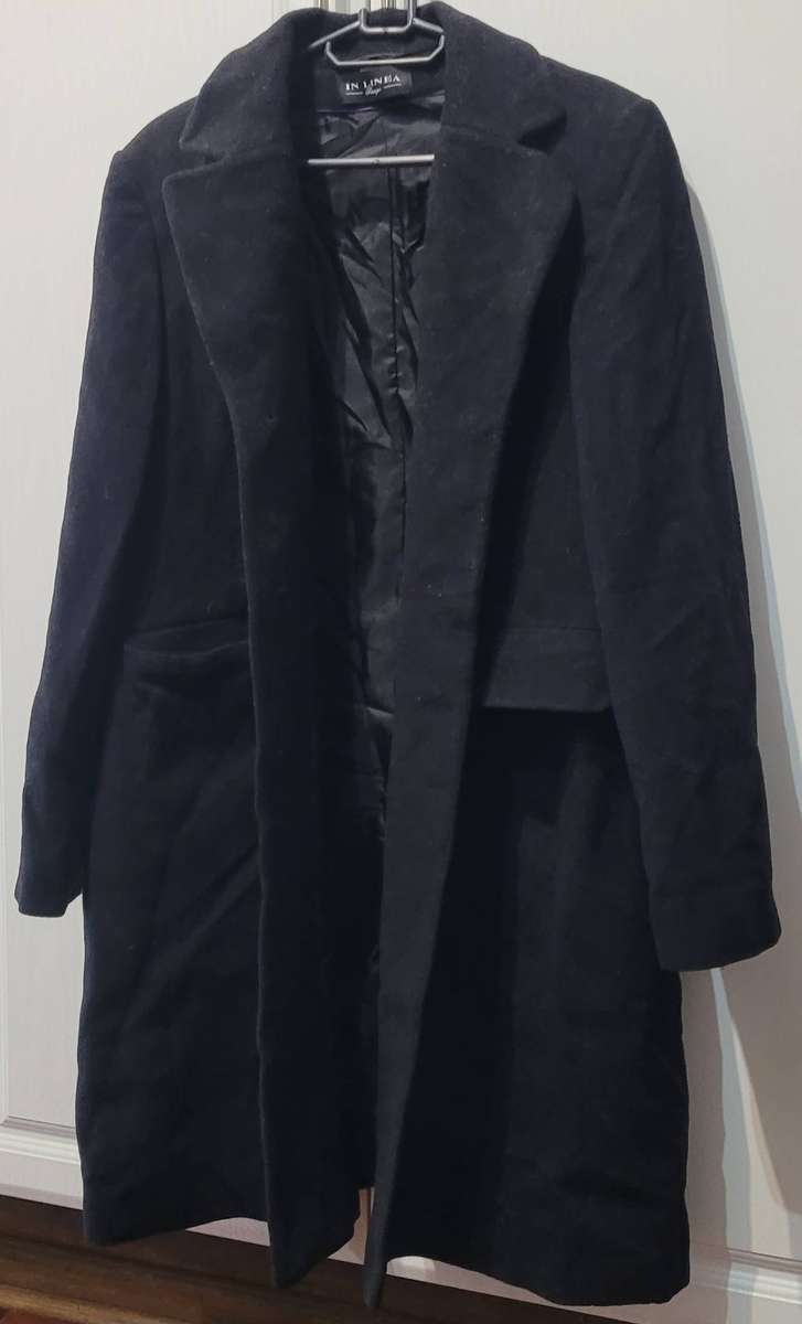 Ladies black coat (Size 42)