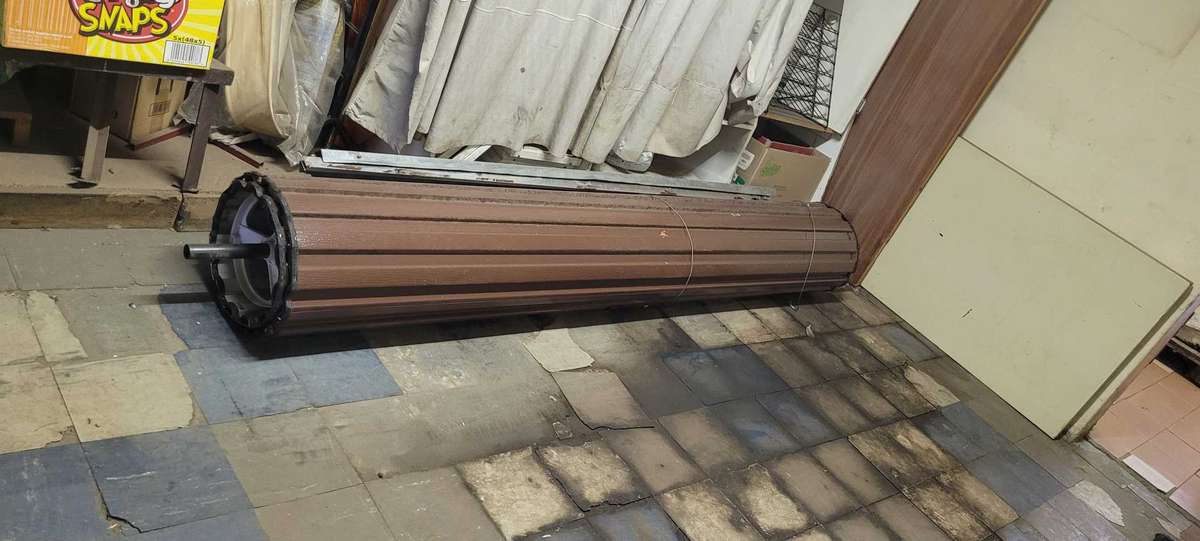 Roll up garage door