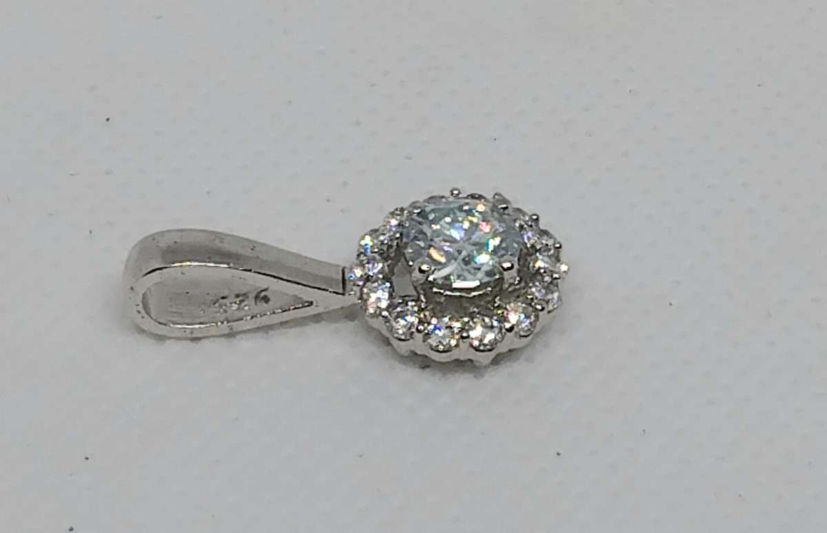 1.16ct Moissanite Pendant - Very Sparkly!