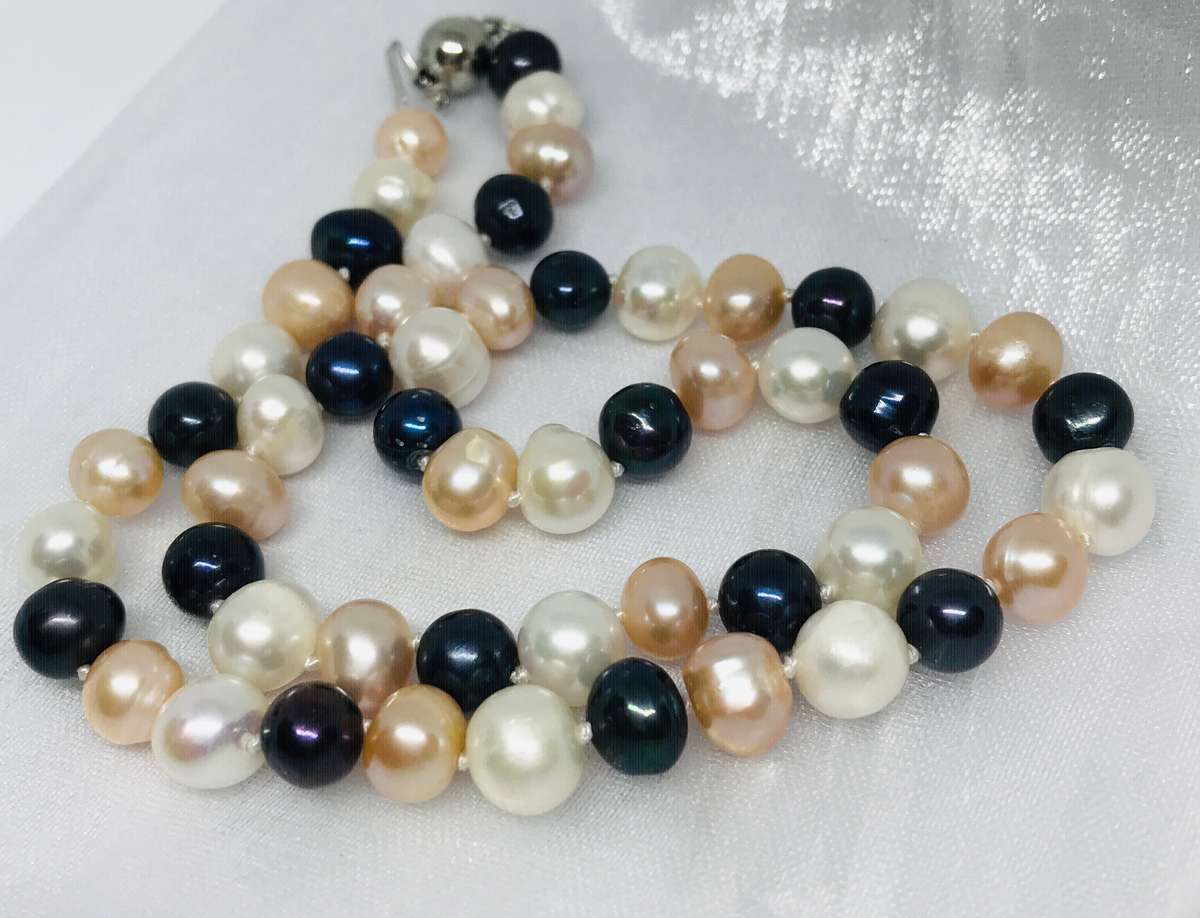 Genuine Pearl Necklace - Lovely Big 8-9mm Pearls - Classic and Elegant