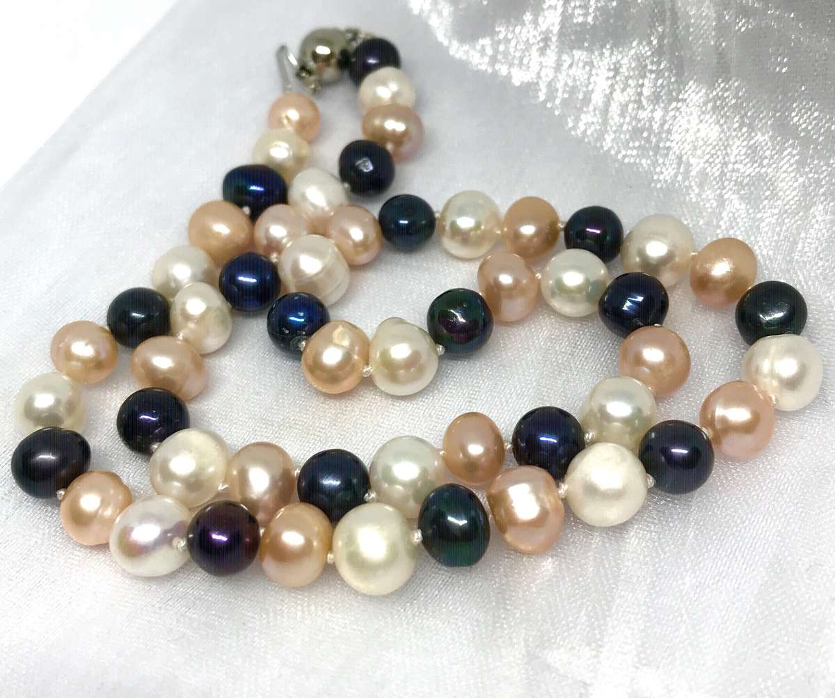 Genuine Pearl Necklace - Lovely Big 8-9mm Pearls - Classic and Elegant