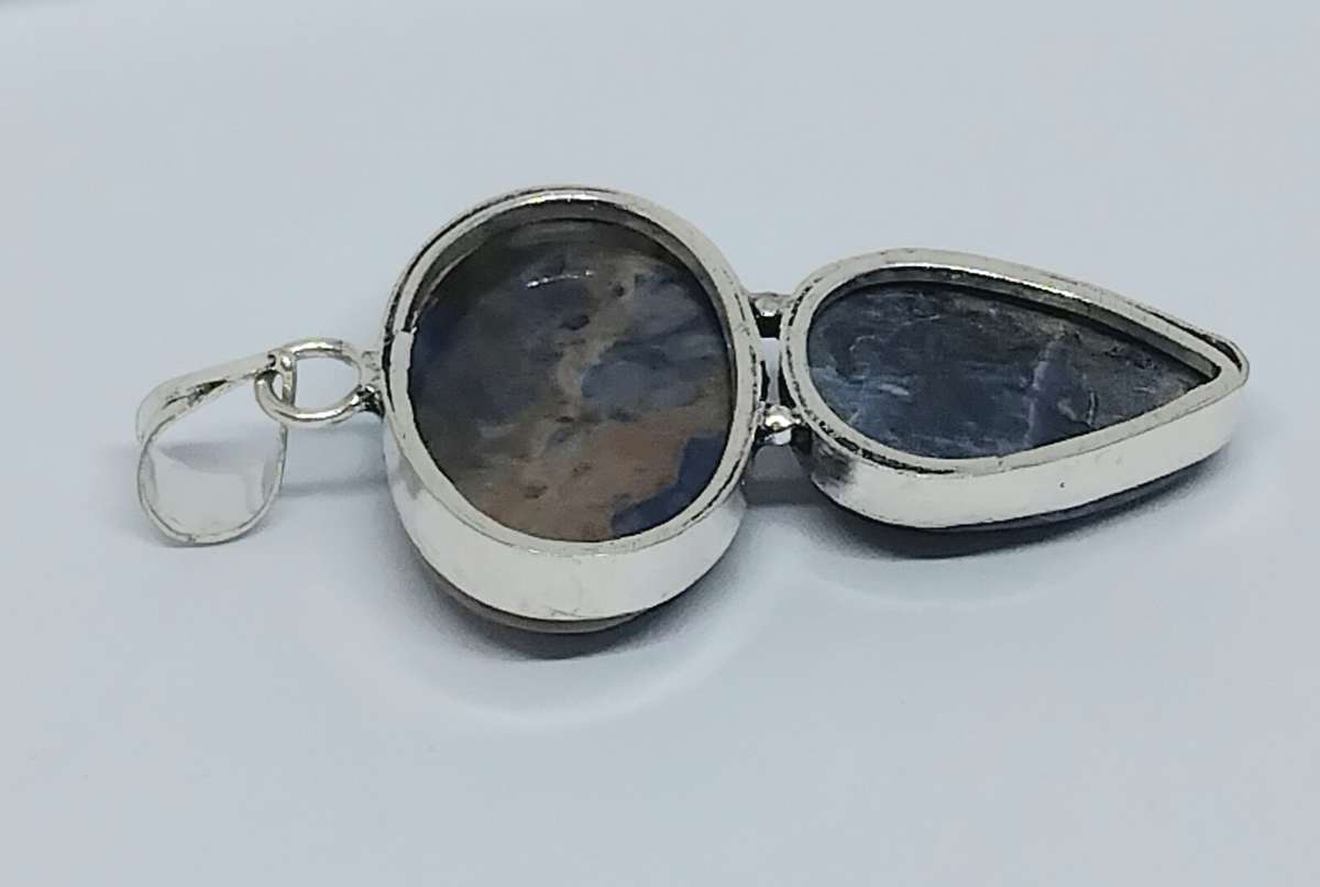 Beautiful Sodalite Stone Pendant - FREE CHAIN!