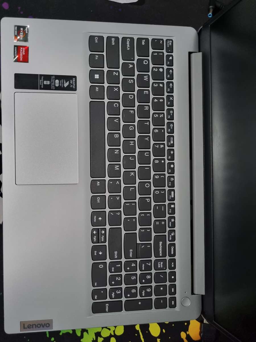 Lenovo AMD Ryzen 3, 4GB Ram, 256GB SDD | As New Boxed